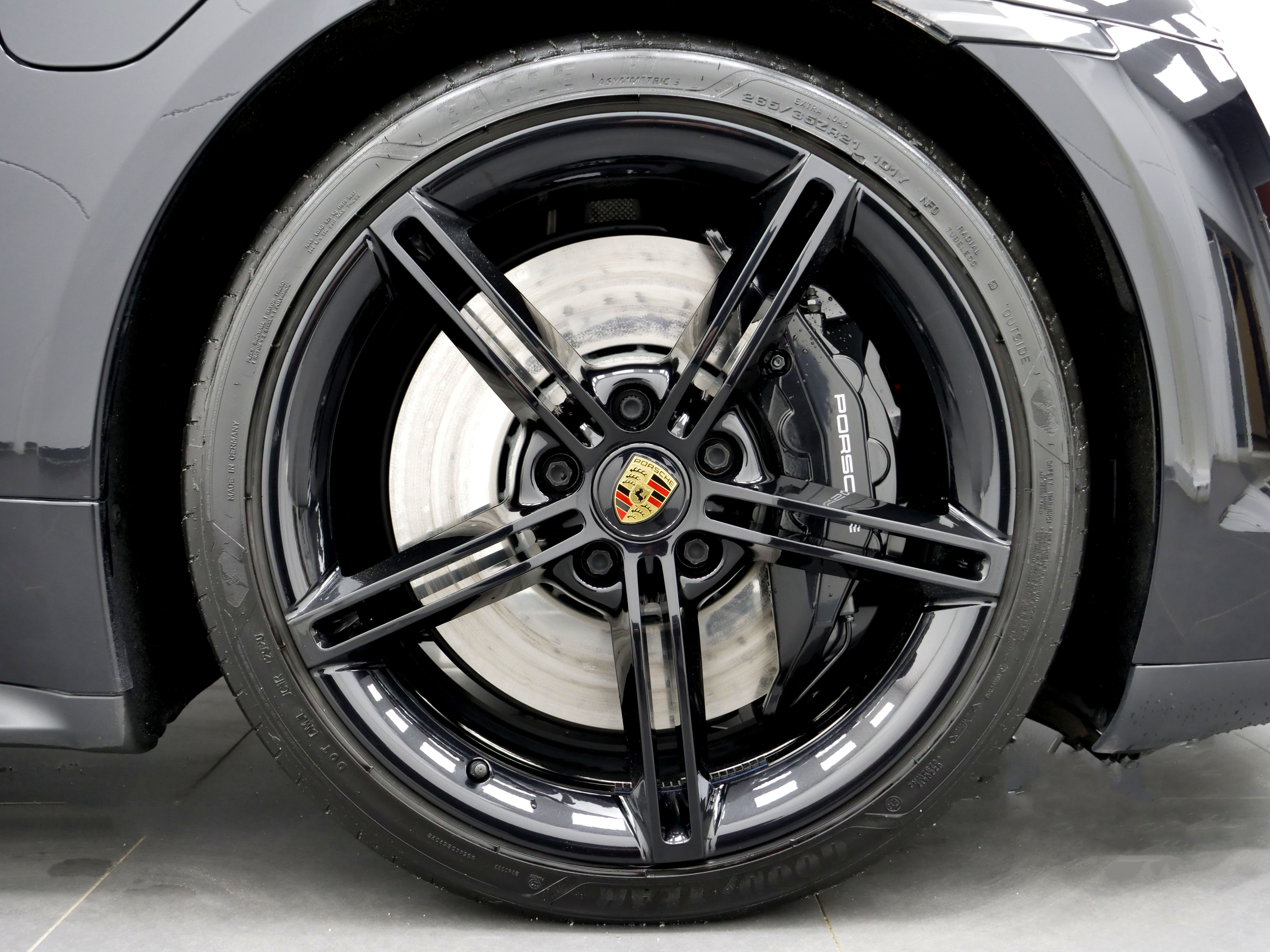 Porsche Taycan 4S DD+ Pano Matrix Sport Chrono Nybil 571hk