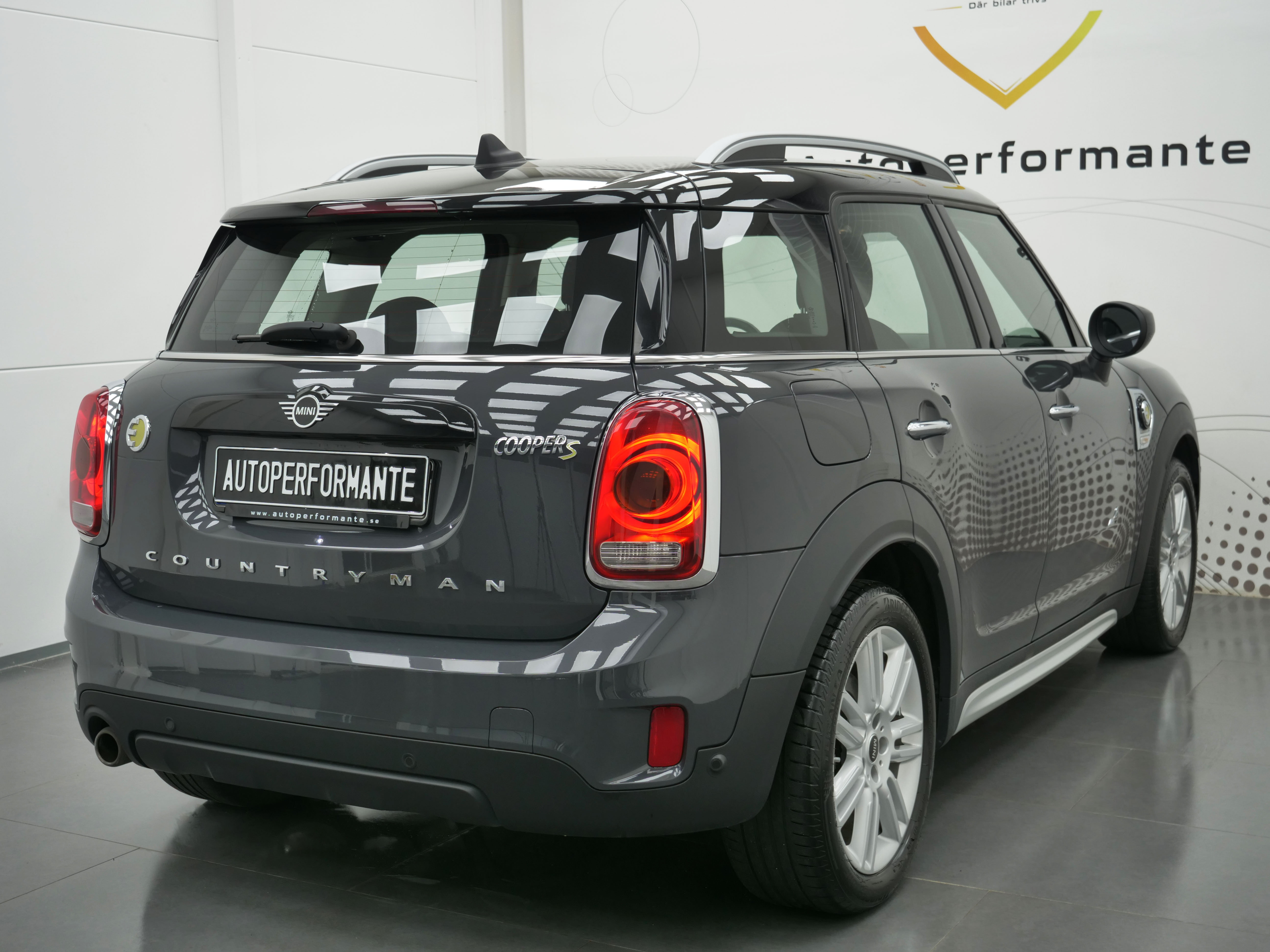 MINI Cooper SE ALL4 Countryman Automat Salt II Euro 6 224hk