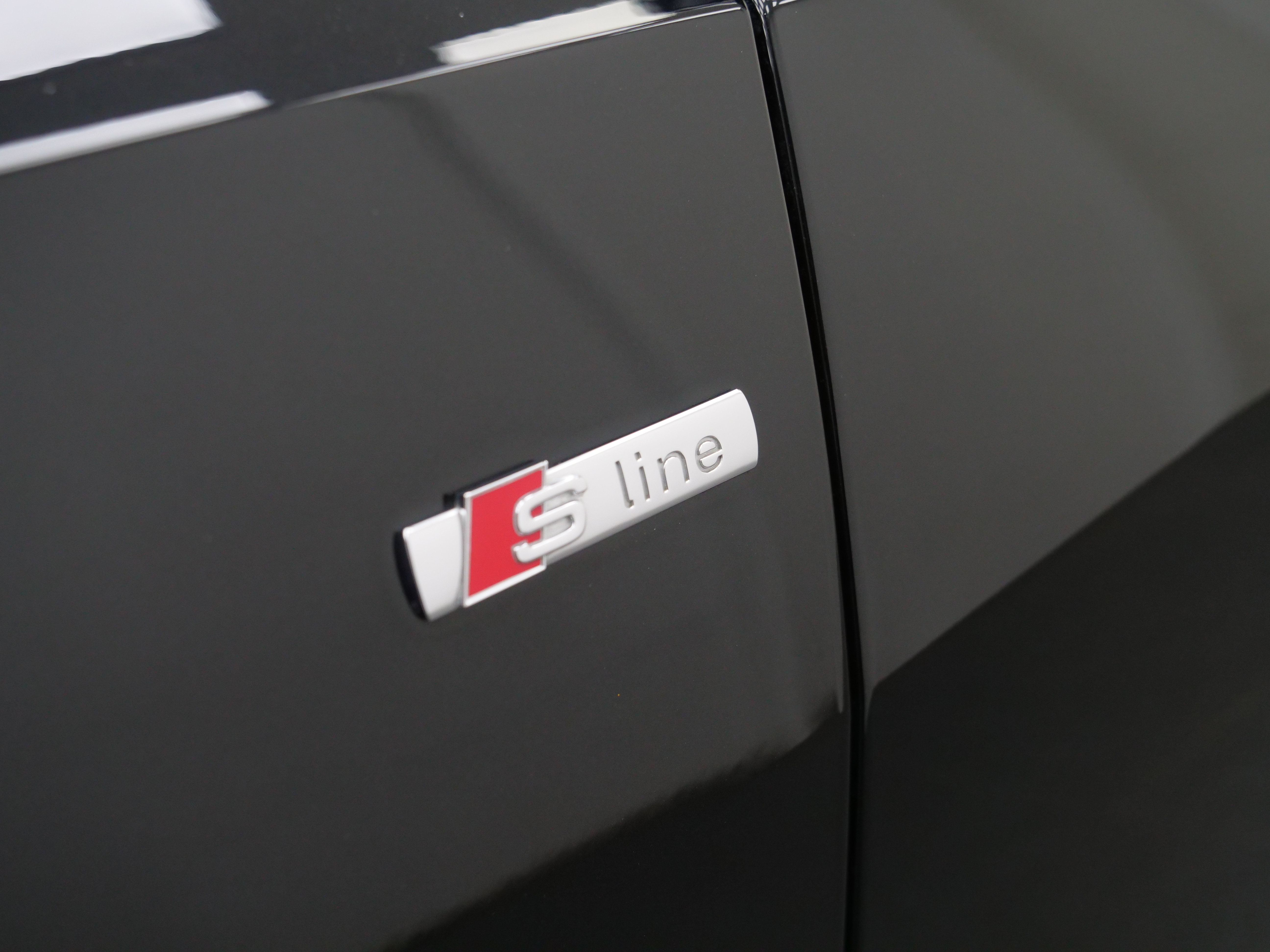 Audi Q8 50 TDI Q S Line Matrix B&O L-Fjädring Värm 286hk