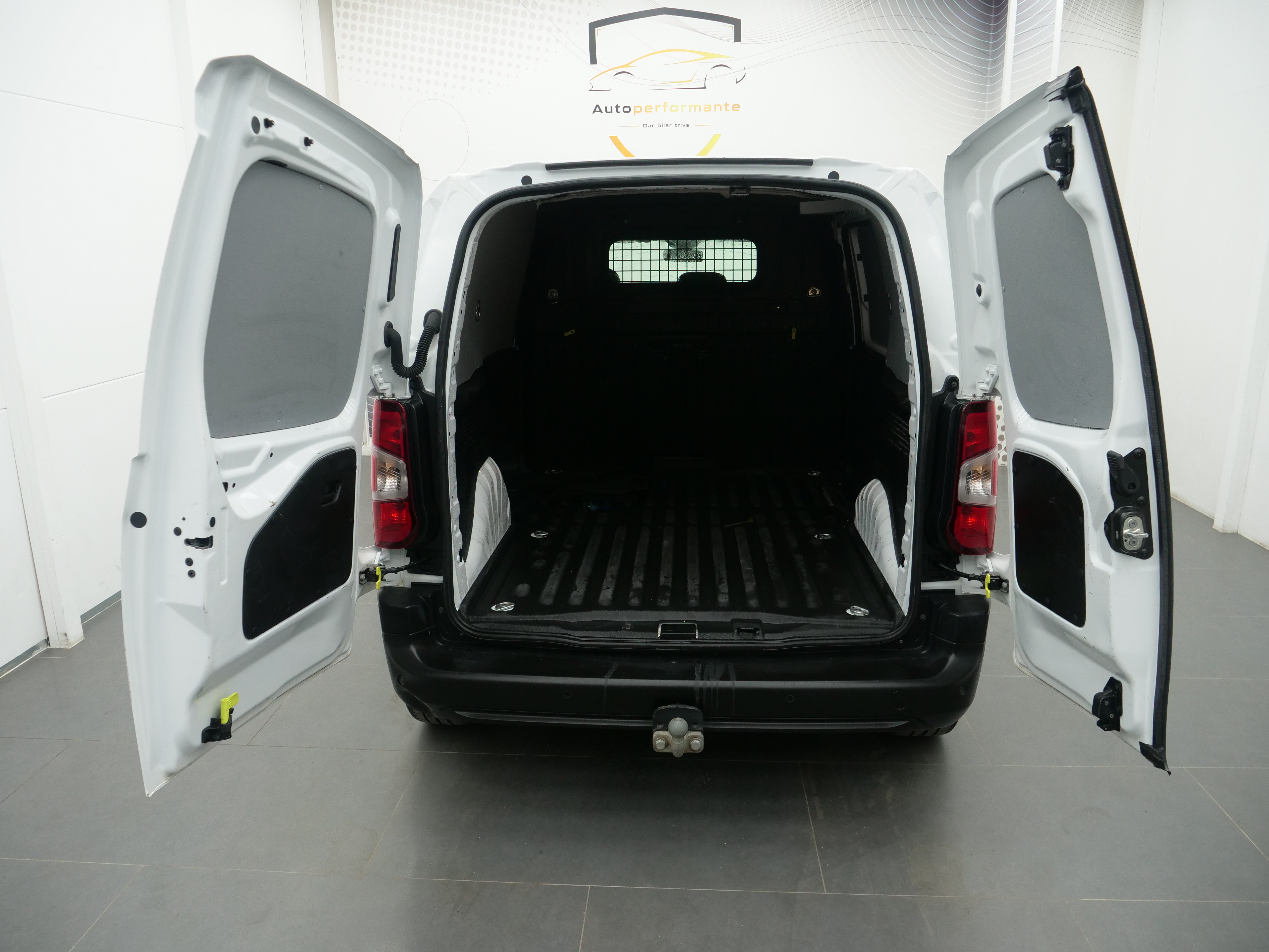 Peugeot Partner Utökad Last 1.5 BlueHDi 130 EAT Moms 130hk