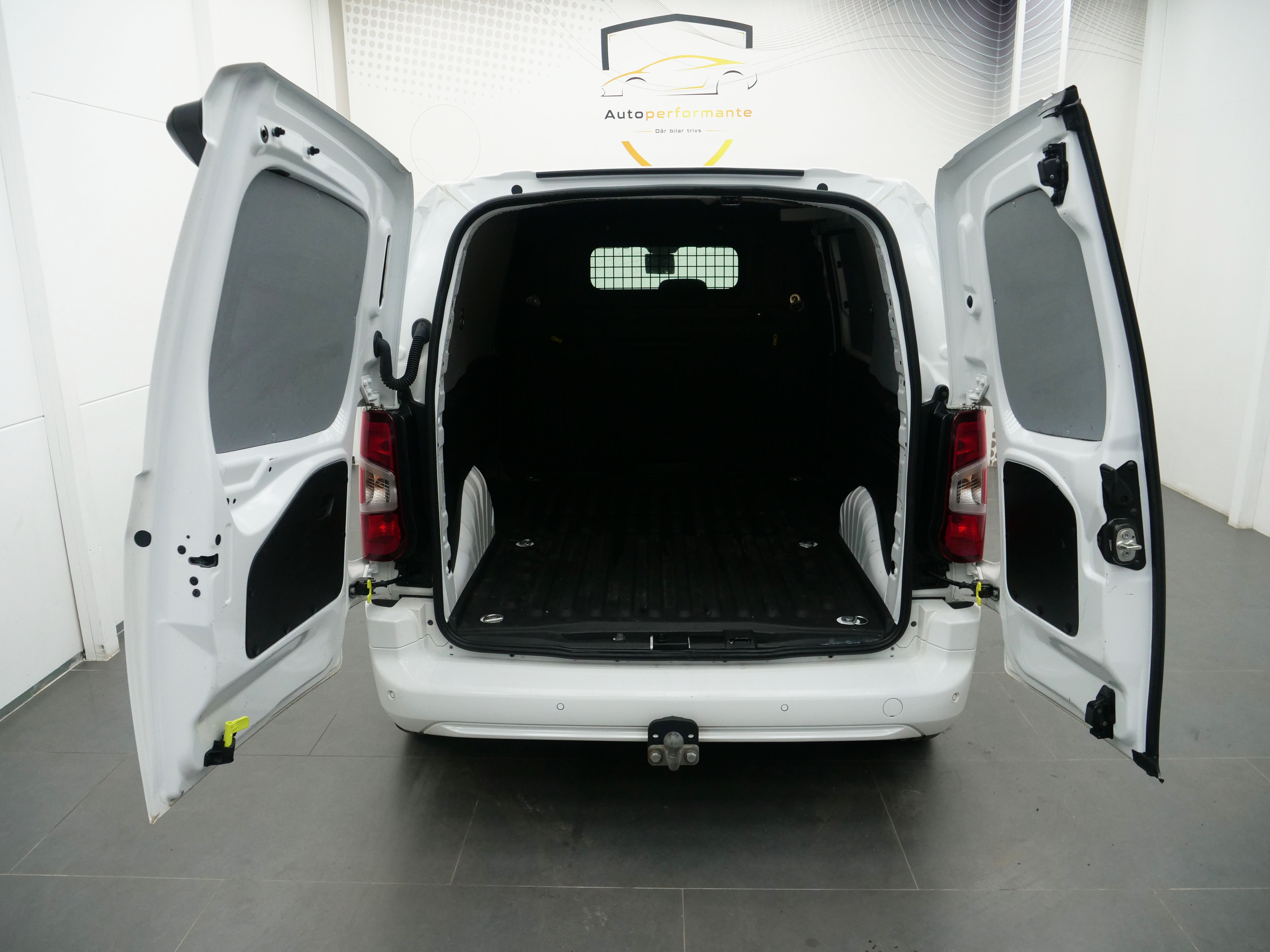 Peugeot Partner Utökad Last 1.5 BlueHDi 130 EAT Moms 130hk