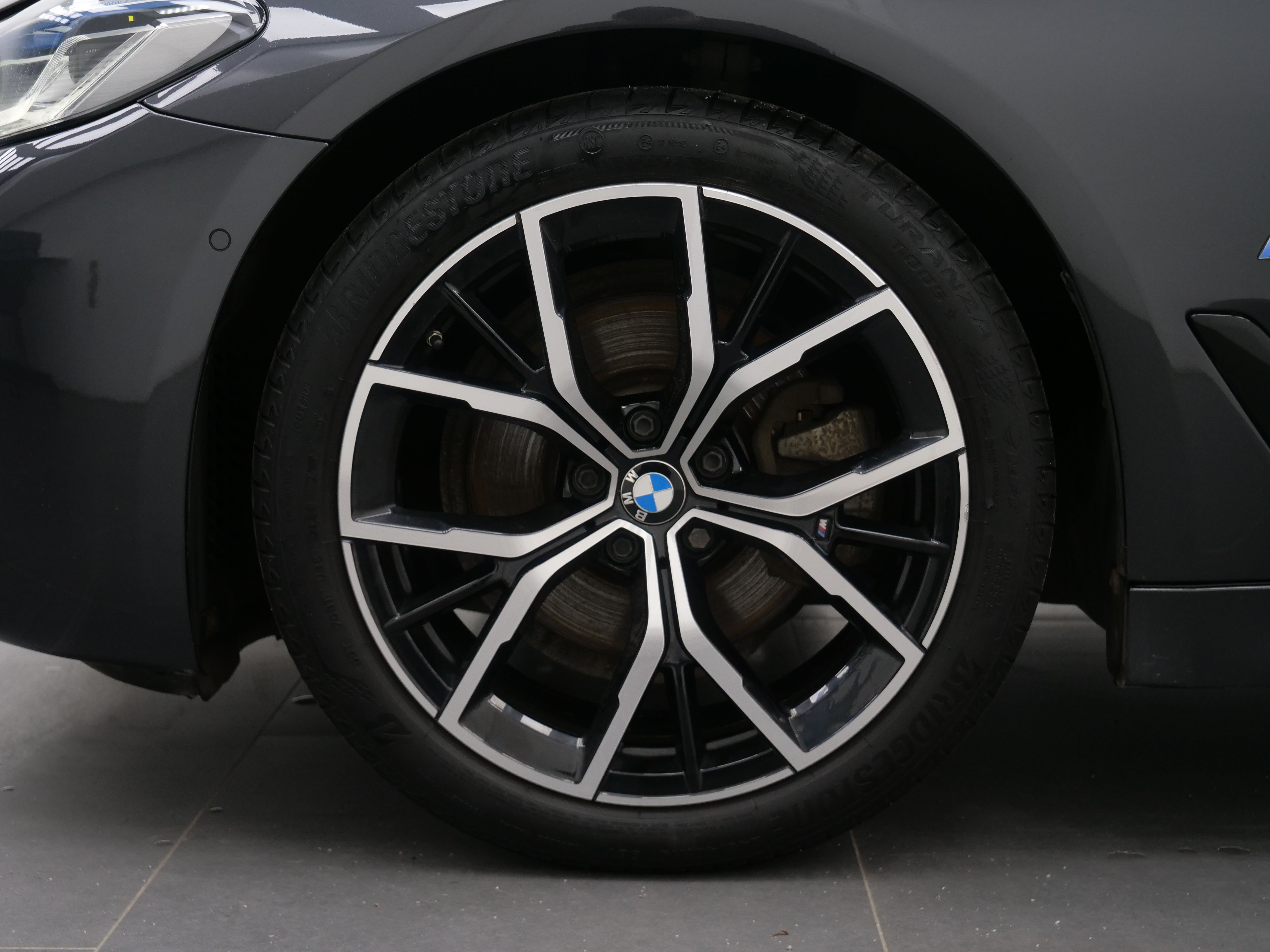 BMW 520 d xDrive Touring M-Sport HuD Pano H&K Laser 190hk